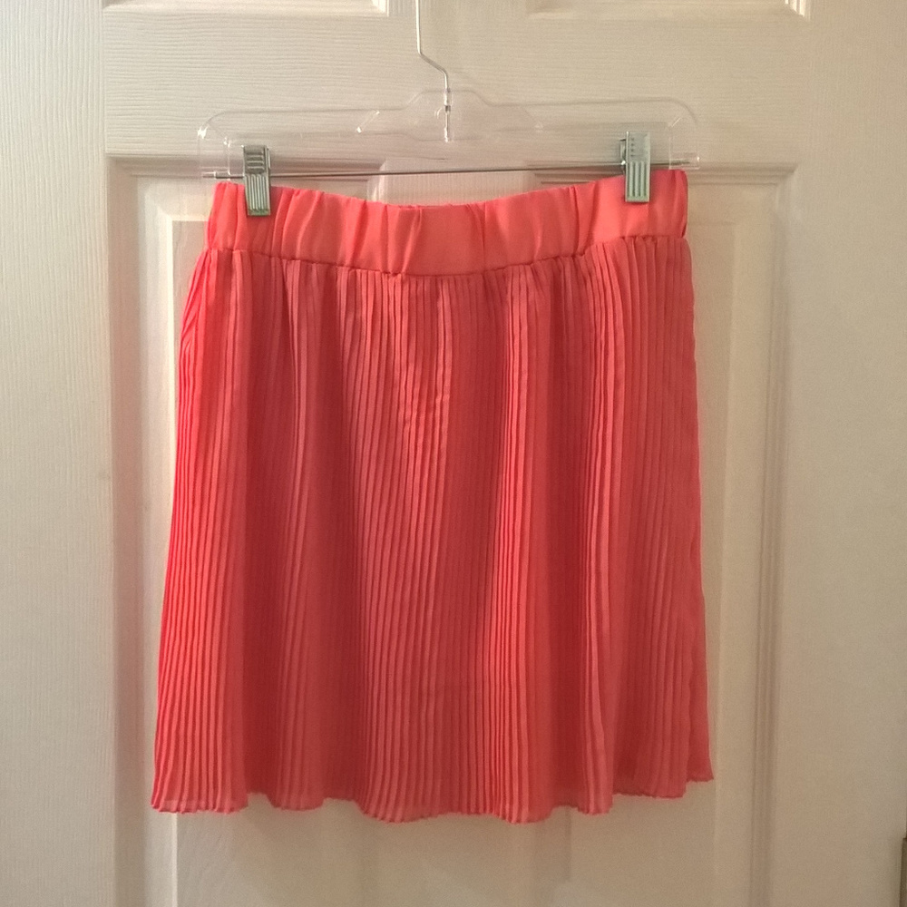 Mint Green Coral Pleated Skirt Large